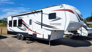  Dutchmen Voltage Triton 3351