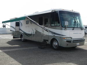2005 Newmar Kountry Star 3651