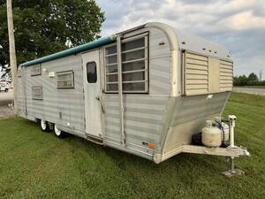 1970 Federal Trailer Co Century 26